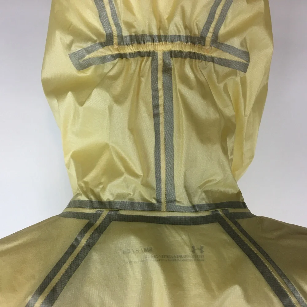 Under Armour Storm Proof Jacket Yellow Fitted Women's Small Sample‎